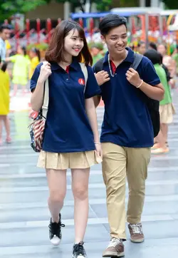 dong-phuc-dep-nhat-ha-noi-truong-marie-curie-ha-noi-2.webp