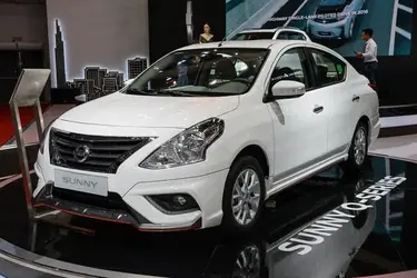 5e425c5219aeda15602a1d0e_danh-gia-xe-nissan-sunny-xv-q-1-5l-at-2019-1.webp