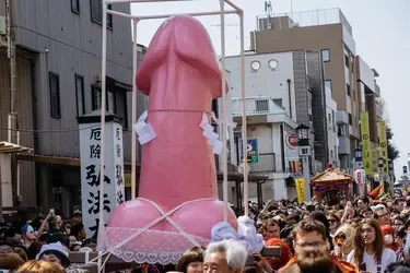254228