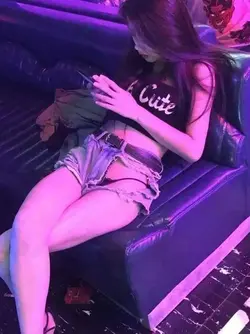 273623