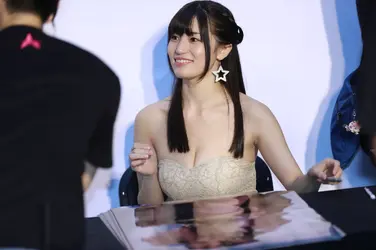 agirl2.webp