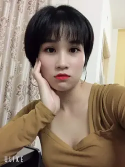 318223