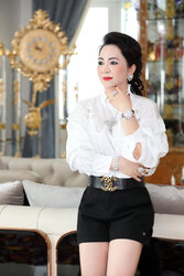 loa-mat-voi-cach-khoe-kim-cuong-do-sang-chanh-cua-vo-dai-gia-dung-lo-voi-618-5724898.jpg