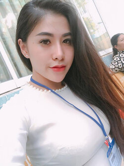 Co-giao-Sai-thanh-gioi-3-ngoai-ngu-choi-4-nhac-cu-va-rat-sexy-co-giao-sai-thanh-3-1516070971-1...jpg