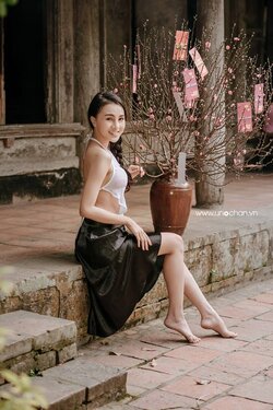 1612968711_880_Quynh-Ruby-do-do-nong-bong-voi-Do-Nguyet-va.jpg