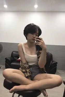 48905