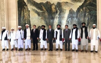 Trung Quoc quan chuc TQ va dai dien Taliban 7-2021, -scmp.jpg