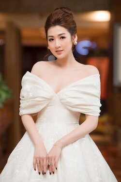 ve-dep-man-ma-cua-a-hau-duong-tu-anh.jpg