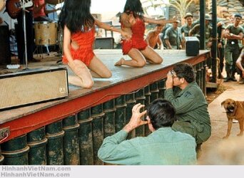 chum-anh-gai-diem-o-mien-nam-viet-nam-truoc-1975-Hinh-anh-Viet-Nam-8.jpg