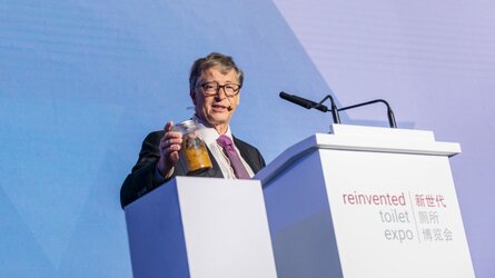 https___cdn.cnn.com_cnnnext_dam_assets_181106152801-bill-gates-poop.jpg