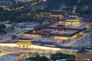 Gyeongbokgung.jpg Gyeongbokgung.jpg