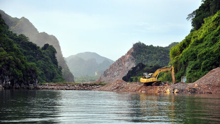 bat-nui-da-ven-vinh-ha-long-1498563132.jpg bat-nui-da-ven-vinh-ha-long-1498563132.jpg