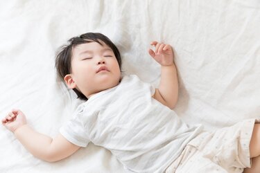 chieu cao can nang tre 1 tuoi.jpg chieu cao can nang tre 1 tuoi.jpg