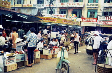 loat-anh-do-phan-giai-cao-net-cang-ve-sai-gon-1967-1968-cua-john-beck_6158133d9e5d4.jpeg