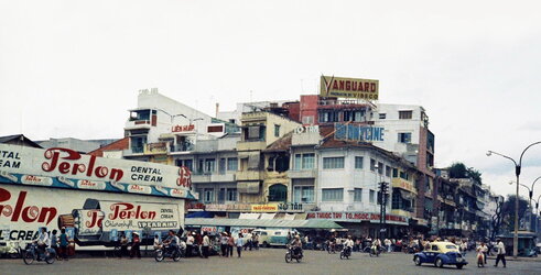 loat-anh-do-phan-giai-cao-net-cang-ve-sai-gon-1967-1968-cua-john-beck_61581334a5928.jpeg