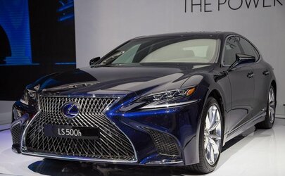 Danh-gia-xe-Lexus-LS500h-2021-2022-muaxegiatot-vn-01-860x532-1.jpg