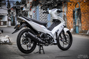 Ex Crypton white 1.jpg