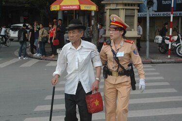 nhung-nu-csgt-xinh-dep-tan-tam-1.jpg