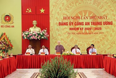 04062021163151377vna_potal_tong_bi_thu_nguyen_phu_trong_du_le_cong_bo_quyet_dinh_cua_bo_chinh_...jpg 04062021163151377vna_potal_tong_bi_thu_nguyen_phu_trong_du_le_cong_bo_quyet_dinh_cua_bo_chinh_...jpg