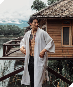 nam-nguoi-mau-myanmar-xam-hinh-duoc-vi-nhu-aquaman-chau-a-1604670018-4_GYGX.png