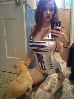 sexy-c3po.jpg