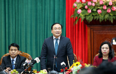 bi-thu-hoang-trung-hai-ngheo-binh-yen-hon-giau-khong-an-toan.jpg