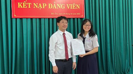 33e928c7a08549db1094.jpg