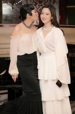 nhan-sac-anh-sa-4-ngoisaovn-w580-h877.jpg