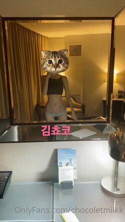 ChocoletmilkkOnlyFans220121(03).jpg