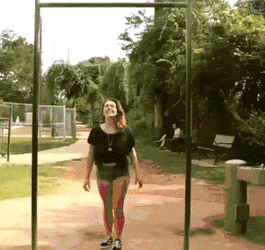 a0NDMwkB_700wa_0.gif