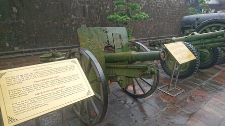 Type-74_mountain_gun_in_the_Vietnam_Military_History_Museum.jpg