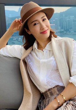le-tu-tuoi-50-giau-sang-sau-khi-lay-chong-ty-phu-tat-nguyen-4.jpg