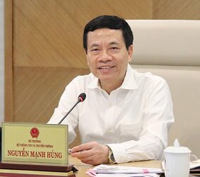 bo-truong-nguyen-manh-hung2.jpg