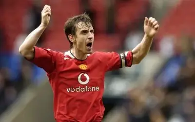gary-neville-ELLE-Man-1-475x297.webp