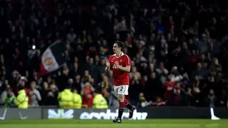 gary-neville-ELLE-Man-7-475x267.webp