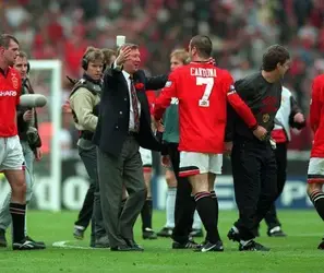 Alex-Ferguson-ELLE-Man-5-475x400.webp Alex-Ferguson-ELLE-Man-5-475x400.webp
