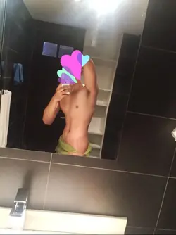 98529