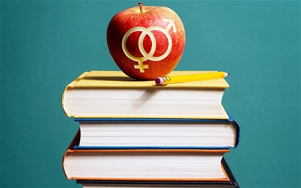 Bố, con trai và “chuyện ấy”: con lớn nhanh quá!