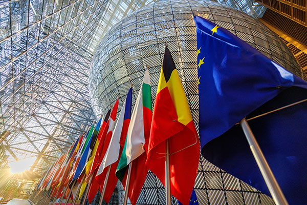 EU siết chặt hạn ngạch nhập khẩu thép, nâng thuế lên 50% EU siết chặt hạn ngạch nhập khẩu thép, nâng thuế lên 50%