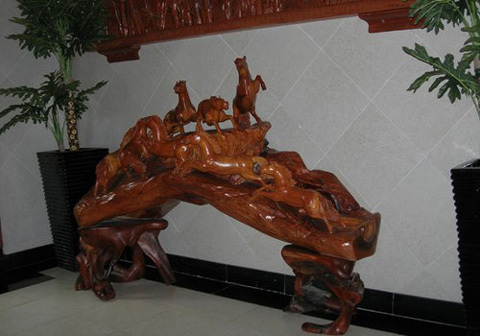 Gia thế 'khủng' của nhà chồng MC Quỳnh Chi