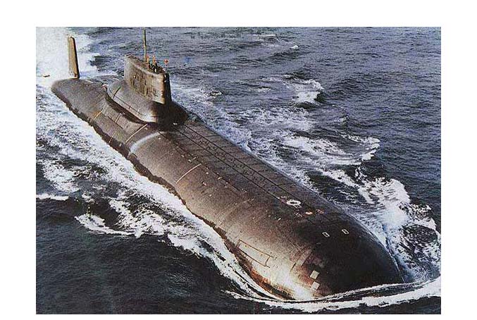 Tau-ngam-lop-Typhoon-cua-ha.jpg