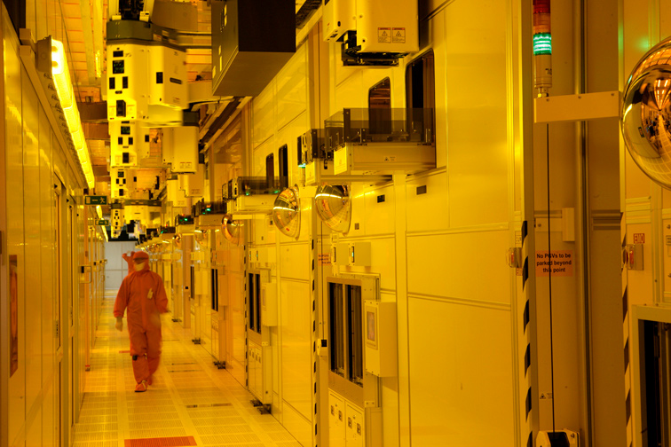 intel_ireland_semiconductor_chip_fab