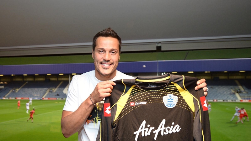 Tháng 8/2012, Julio Cesar chia tay Inter Milan và gia nhập Queens Park Rangers.